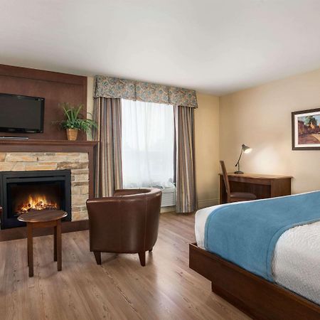 Days Inn By Wyndham לוויס מראה חיצוני תמונה