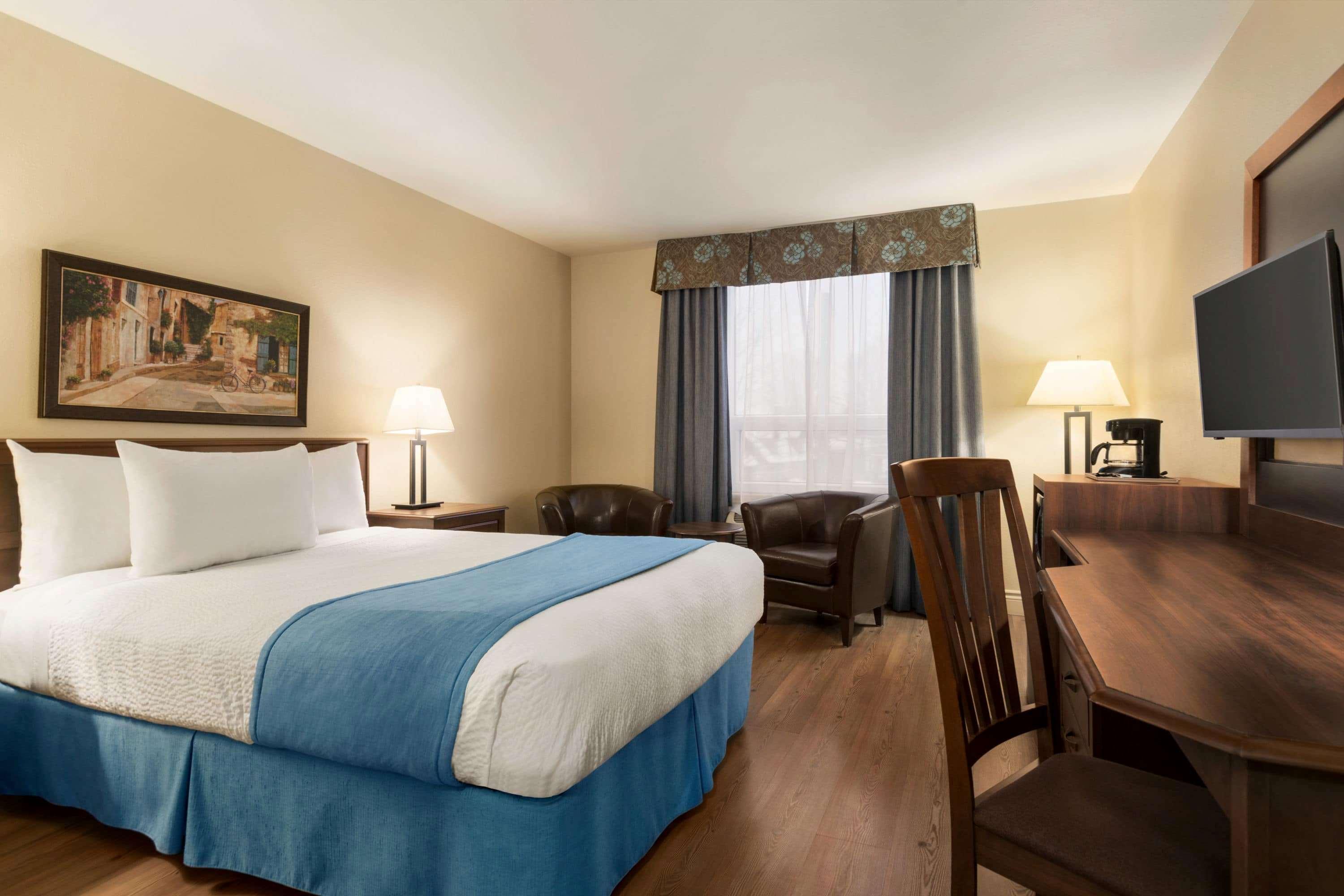 Days Inn By Wyndham לוויס מראה חיצוני תמונה