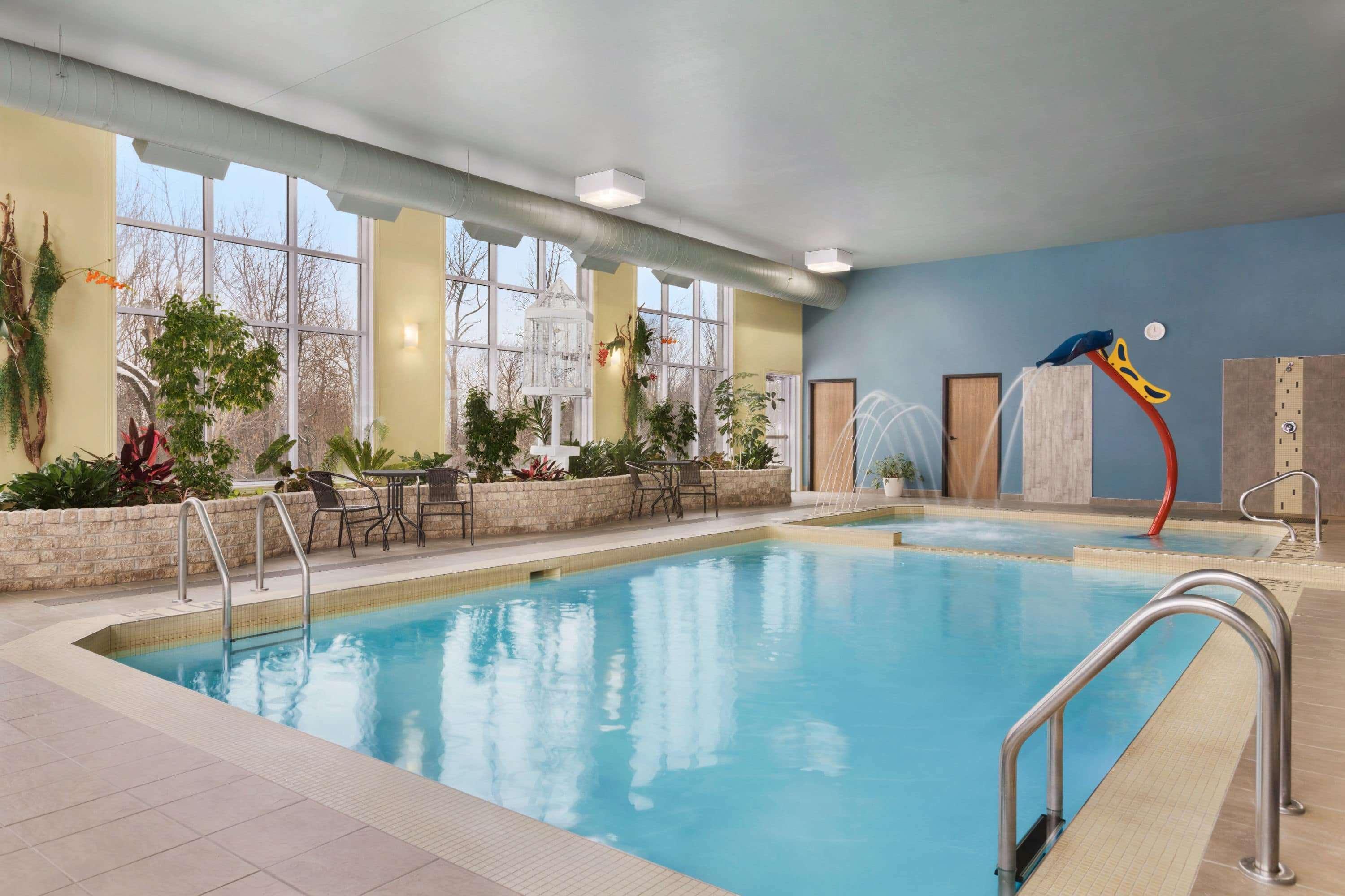 Days Inn By Wyndham לוויס מראה חיצוני תמונה